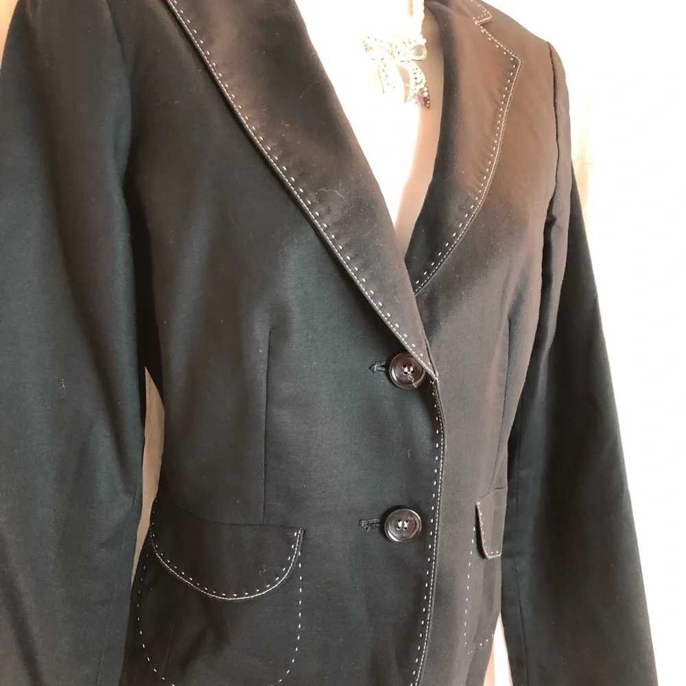 Ann Taylor Linen Black with White Stitching Classic Elegant Blazer/Skirt Career